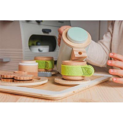 smallfoot Personalisierbare Kaffee- und Teeset Kinderküche Kinder Holzspielset ab 2 Jahren