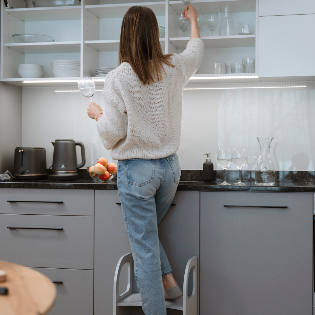 MIIMO – Verstellbarer Tritthocker | Grau