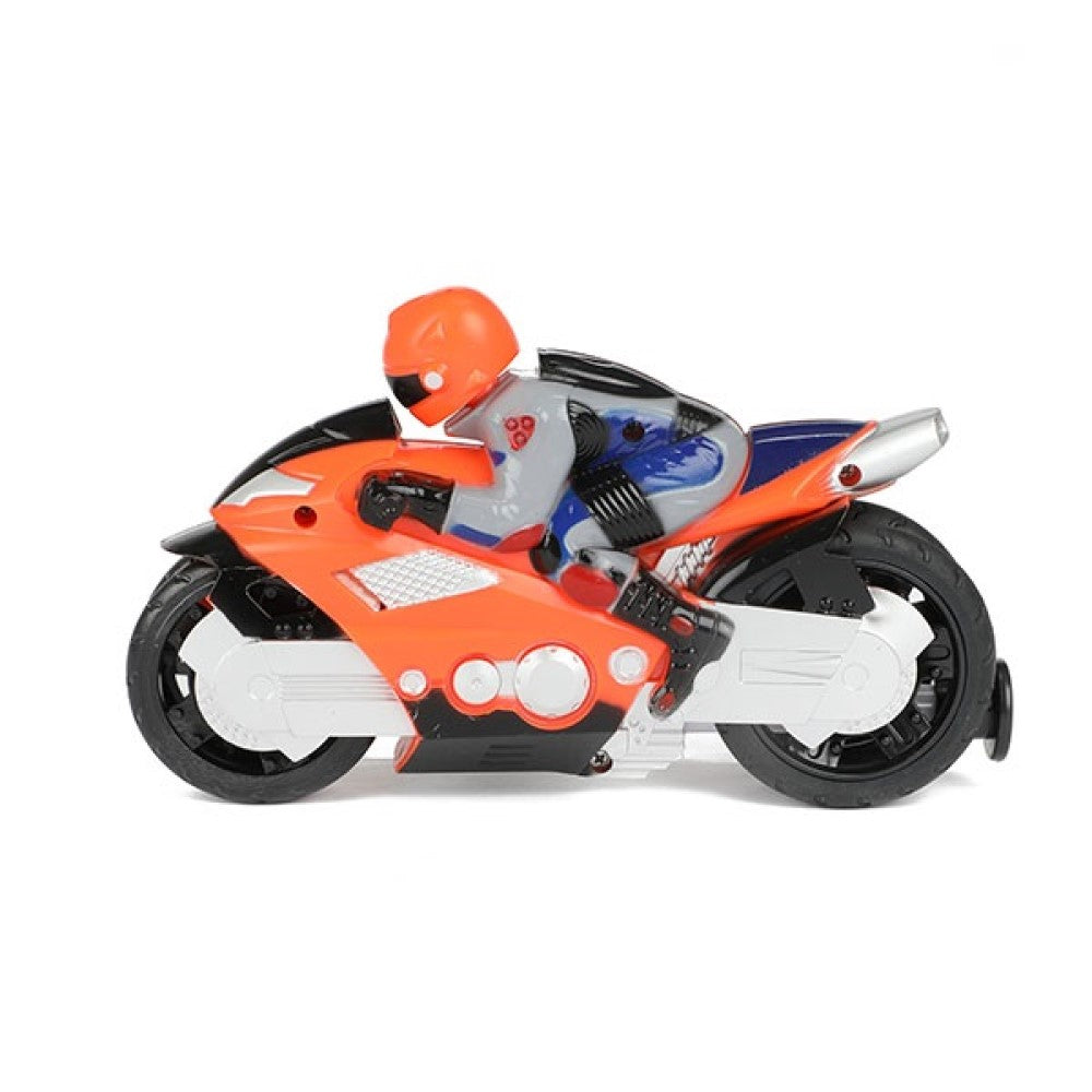 Fahrer auf Spielzeug Motorrad mit Shooter