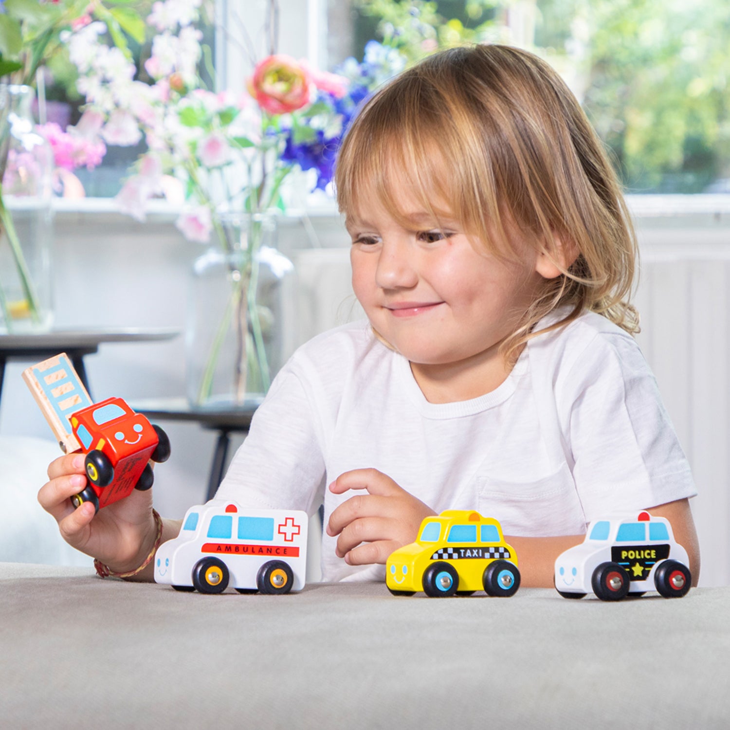 Minifahrzeuge mit 4 Fahrzeugen Polizei Feuerwehr Krankenwagen Taxi