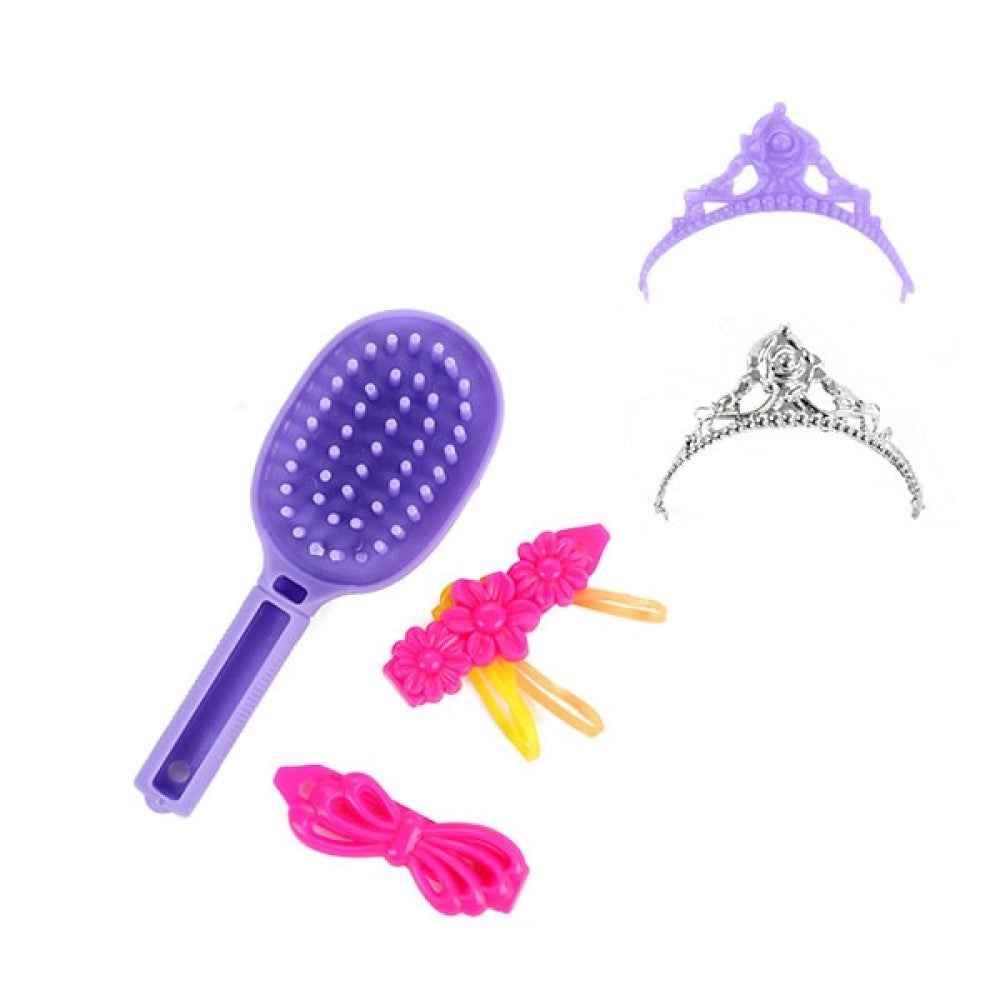 Puppe mit Haarverlängerungen und Outfits