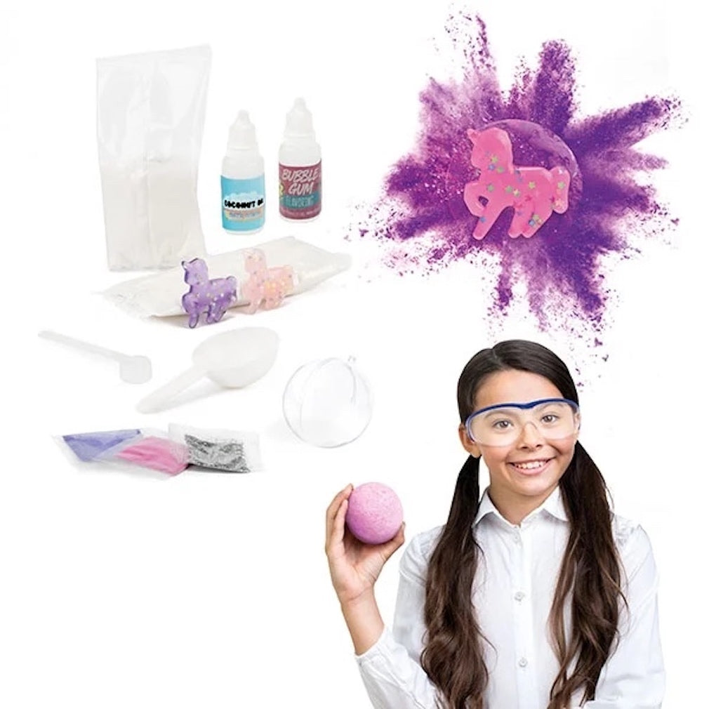 Sprudelnde Badebombe mit einem Einhorn