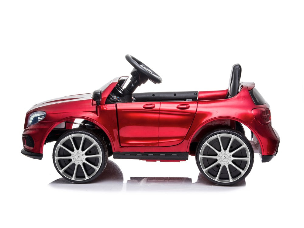 Kinder-Elektroauto Mercedes AMG GLA 45 Lizenziert