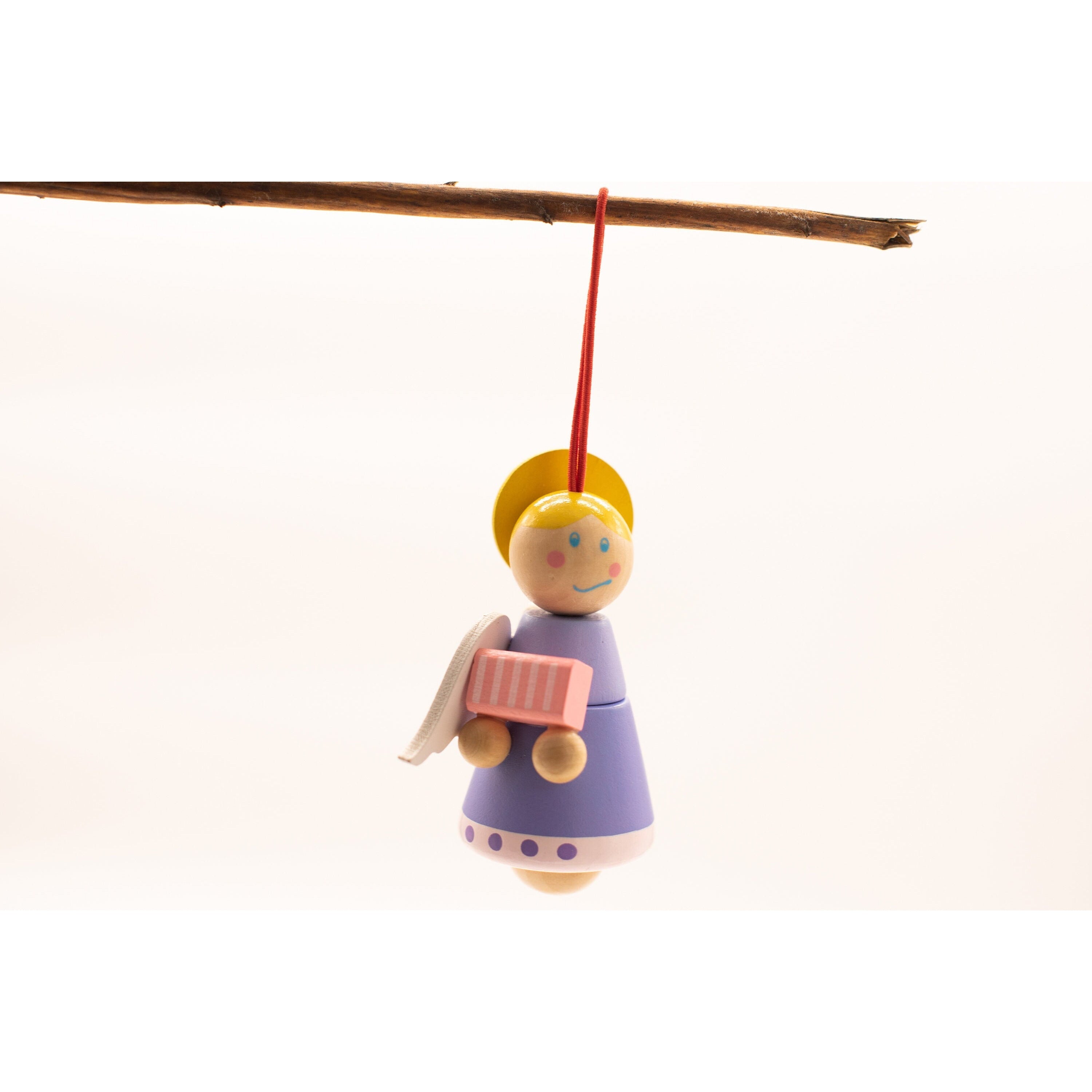 Engel Weihnachtsschmuck  Dekorativ und Ansprechend, ist dieses 3er Set von Engeln zum aufhängen aus Holz  Die mit liebe zum Detail gebauten Engel sind eine Optische Bereicherung für jede Weihnachtsdeko.