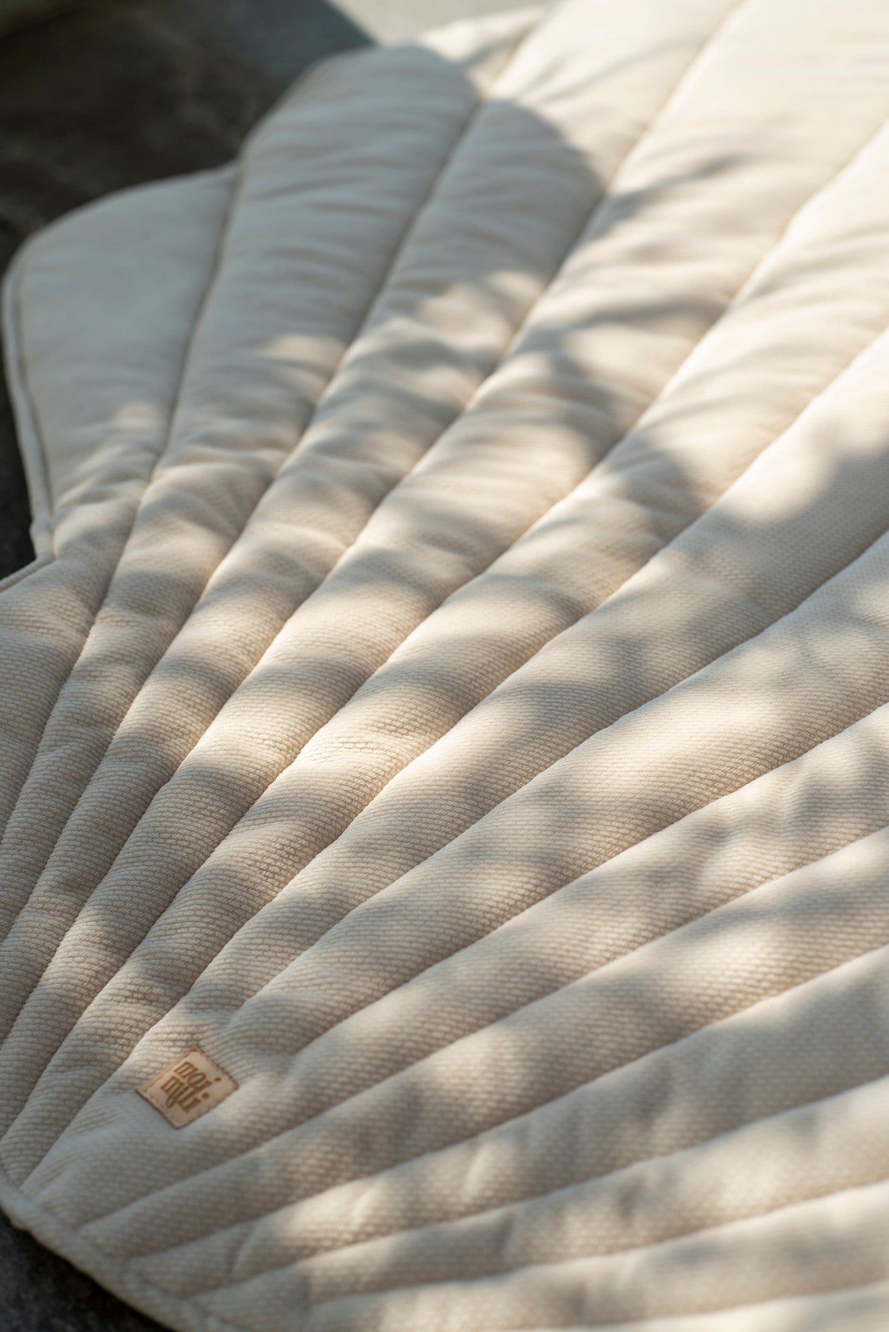 Moi Mili – Spielmatte Muschel aus Bio-Baumwolle & Samt | Beige