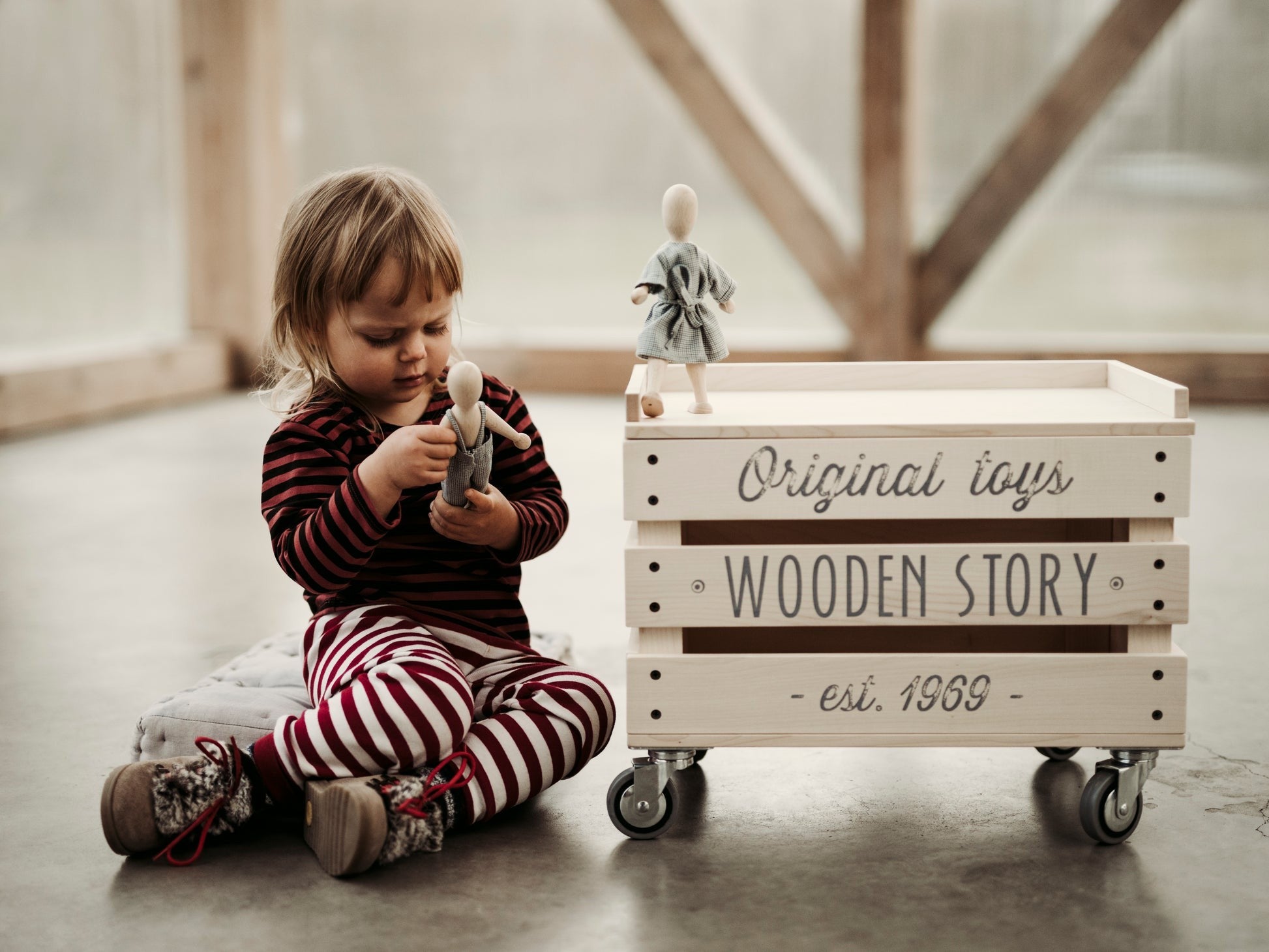Wooden Story – Holzpuppe Buche mit Kleid | Natur