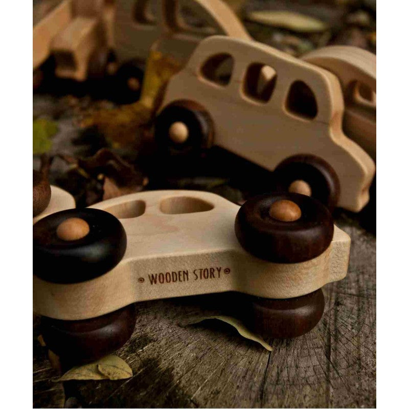 Wooden Story – Auto im Retro-Stil | Natur
